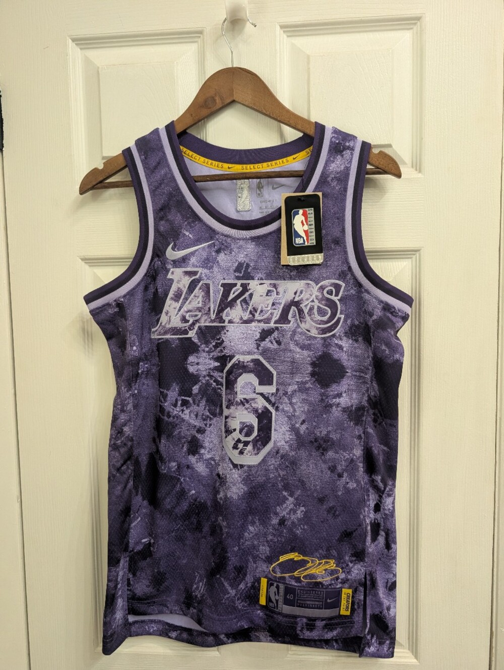 NWT Nike LeBron James Men's 40 Small Purple Swingman Jersey NBA Select Series
